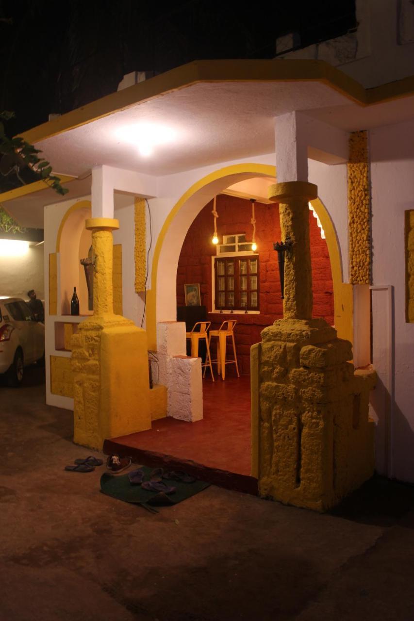 كالانغيُت Aerostel - Backpacker'S Hostel In Goa المظهر الخارجي الصورة
