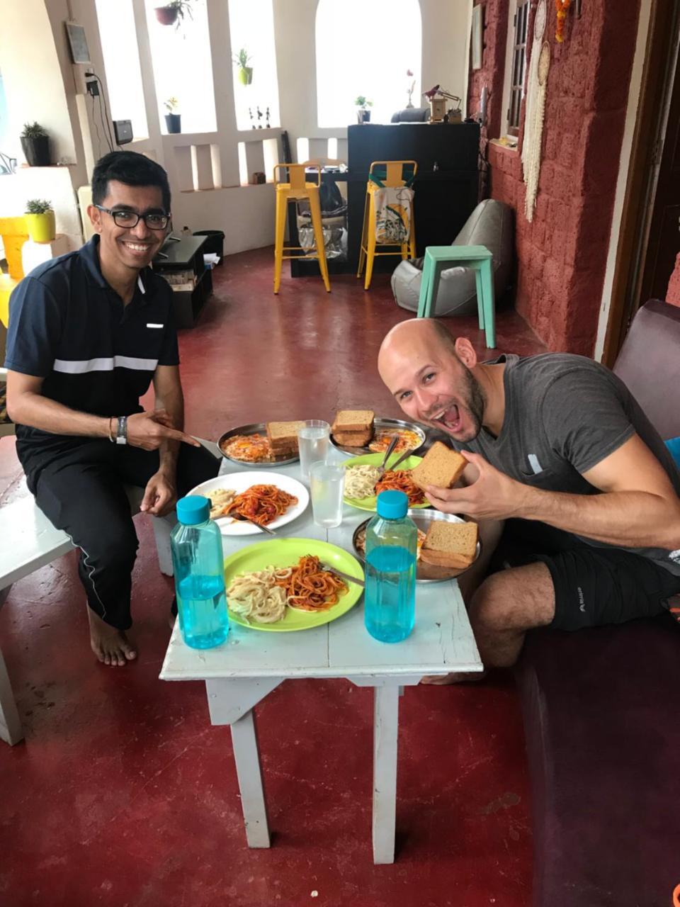كالانغيُت Aerostel - Backpacker'S Hostel In Goa المظهر الخارجي الصورة
